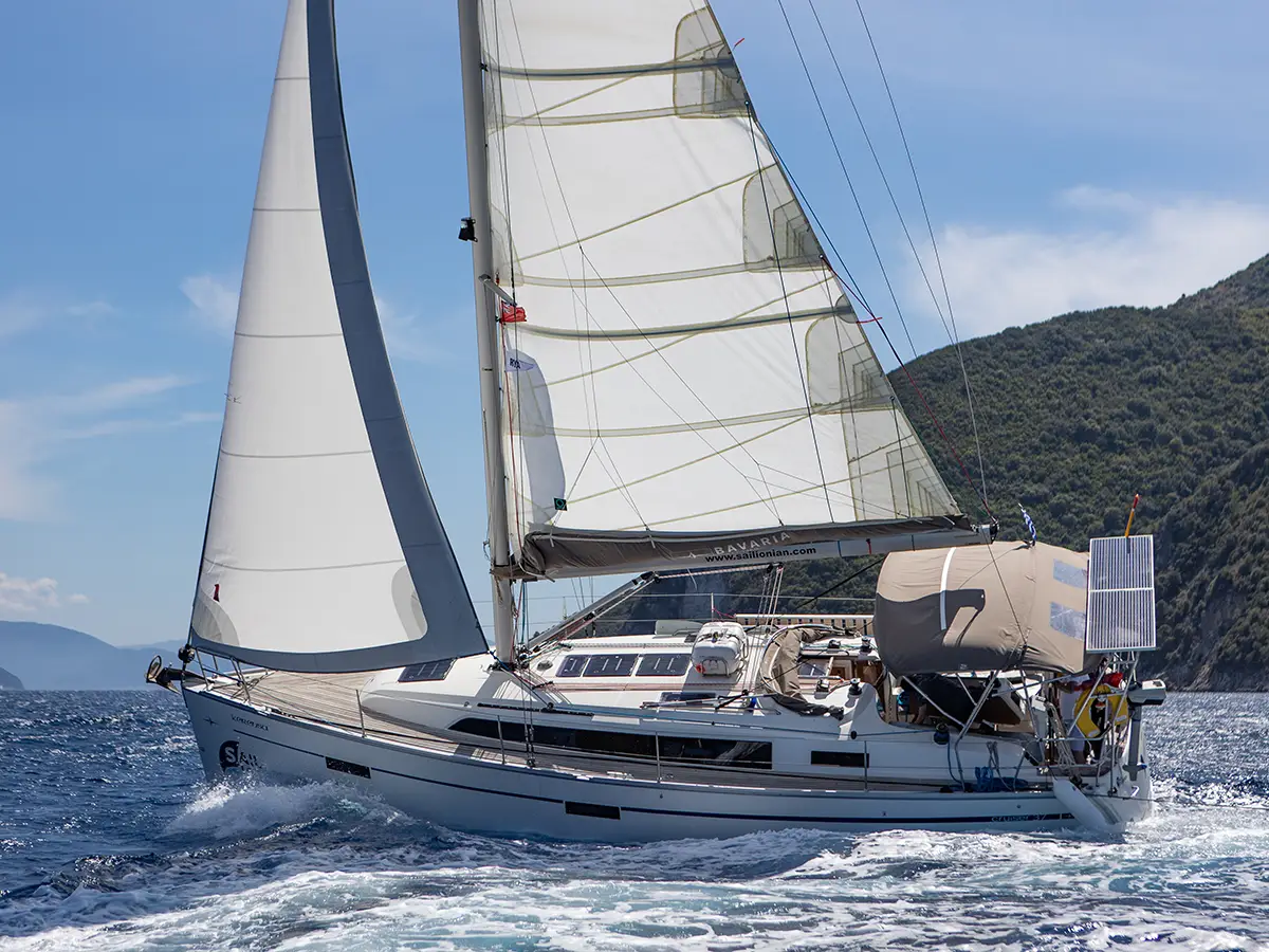 Bavaria 37