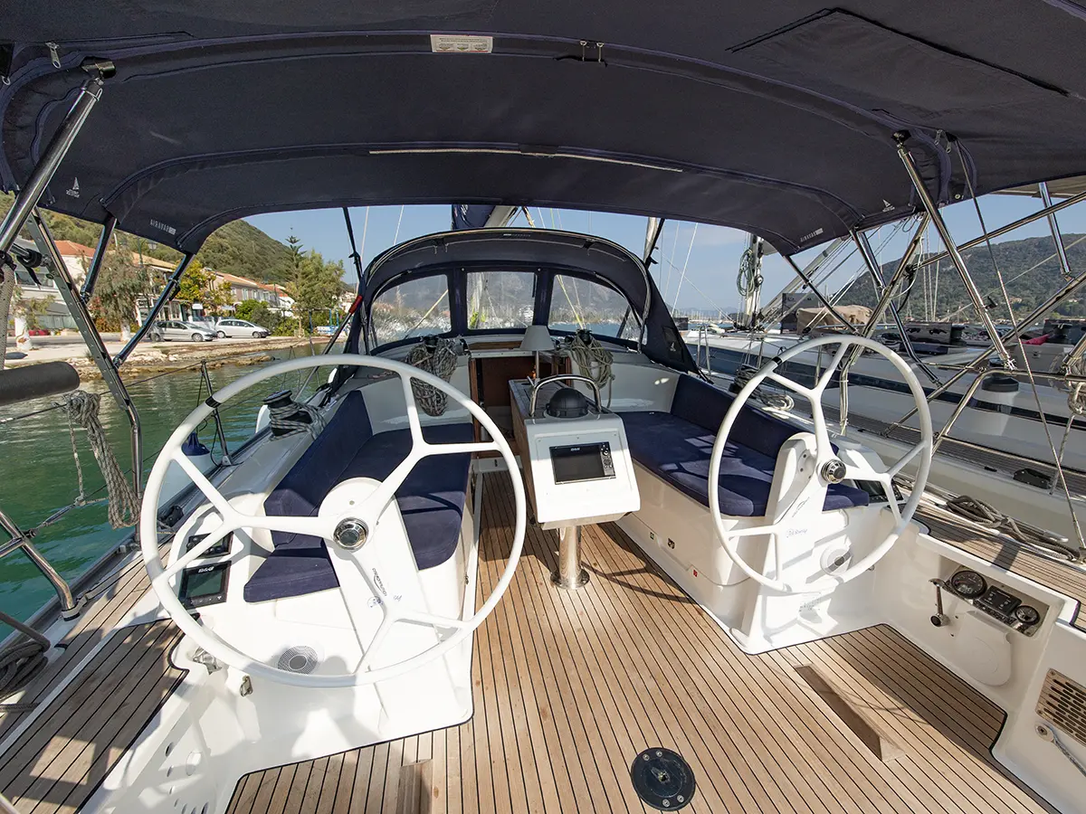 Bavaria 37