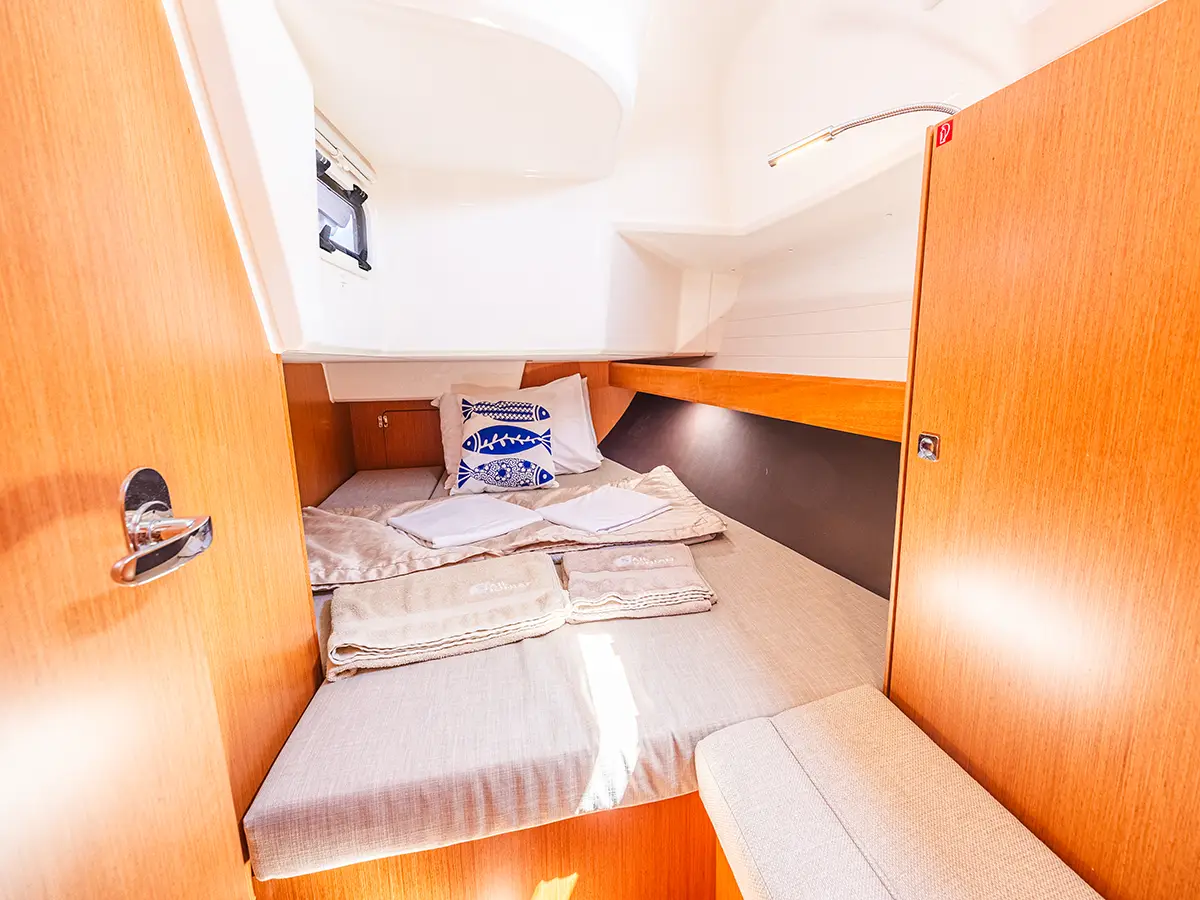 Bavaria 37
