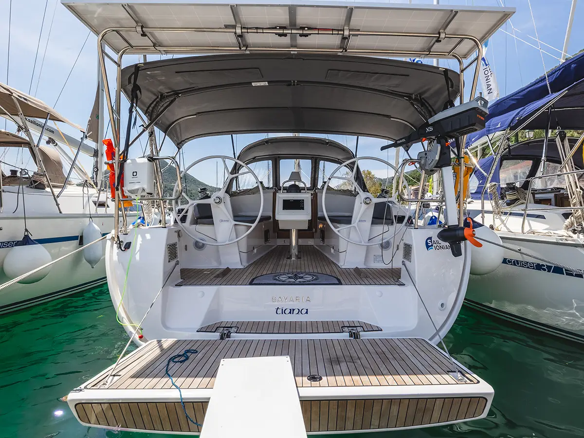 Bavaria 37