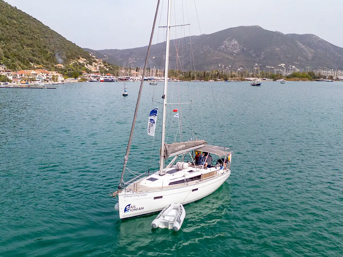 Bavaria 37
