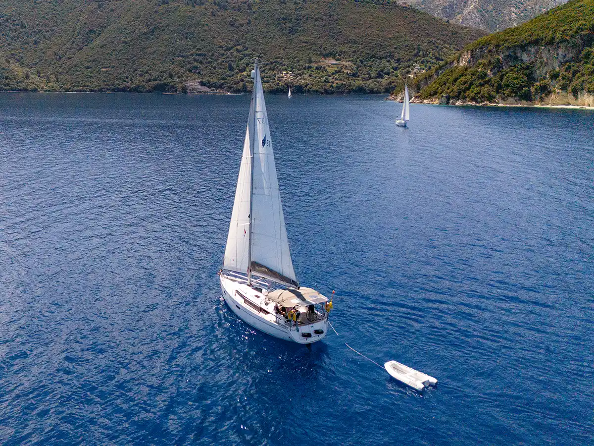 Bavaria 37