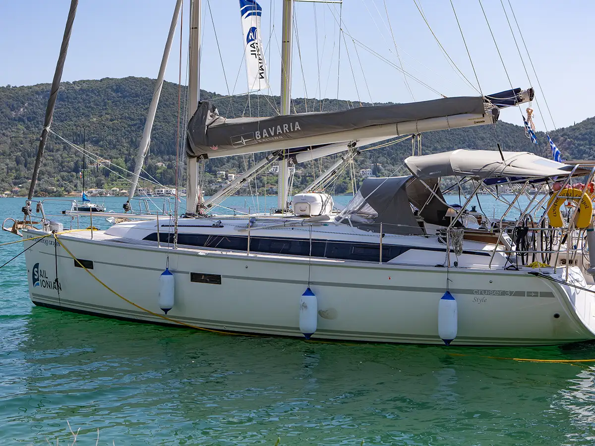 Bavaria 37