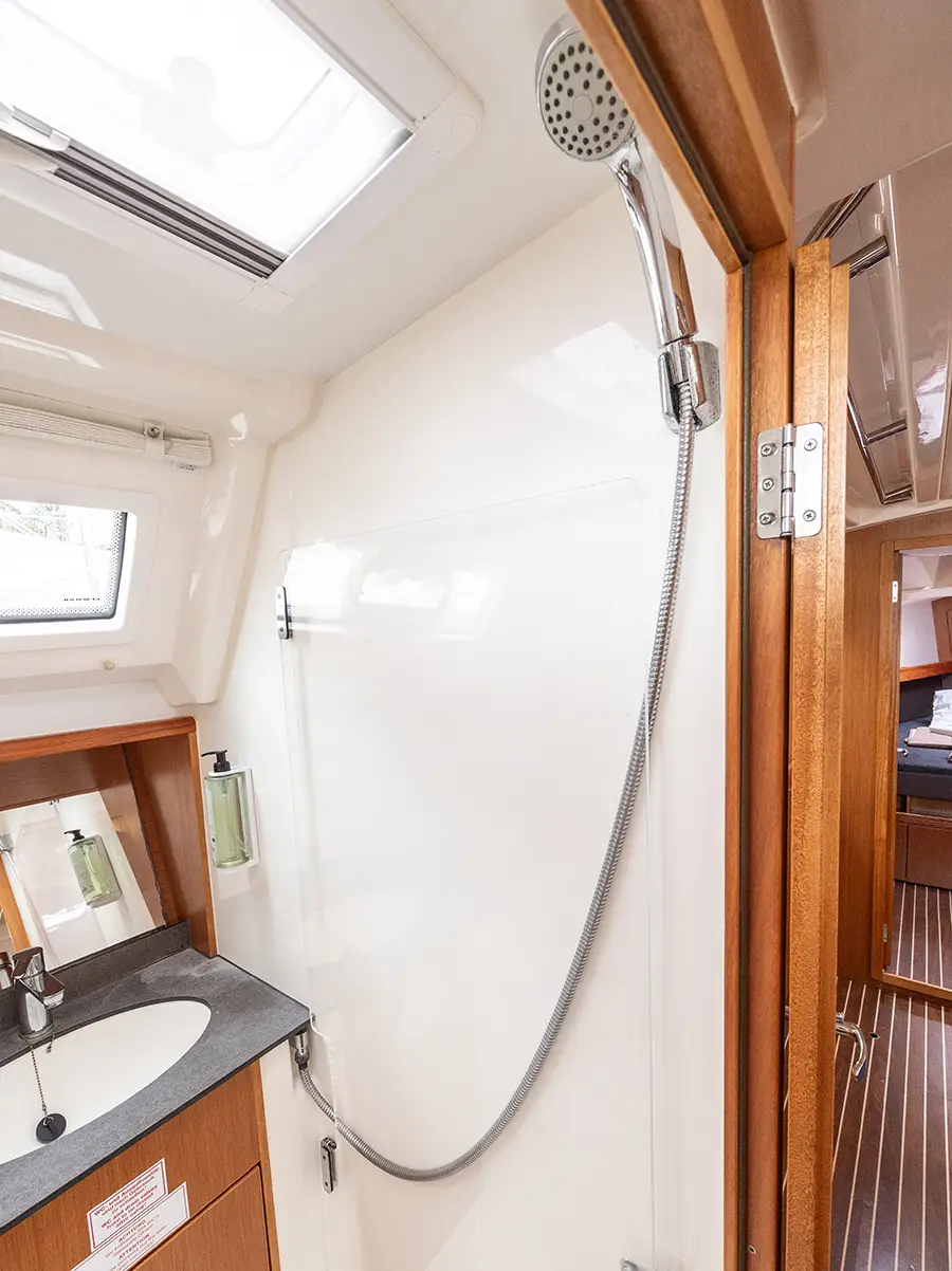 Bavaria 41