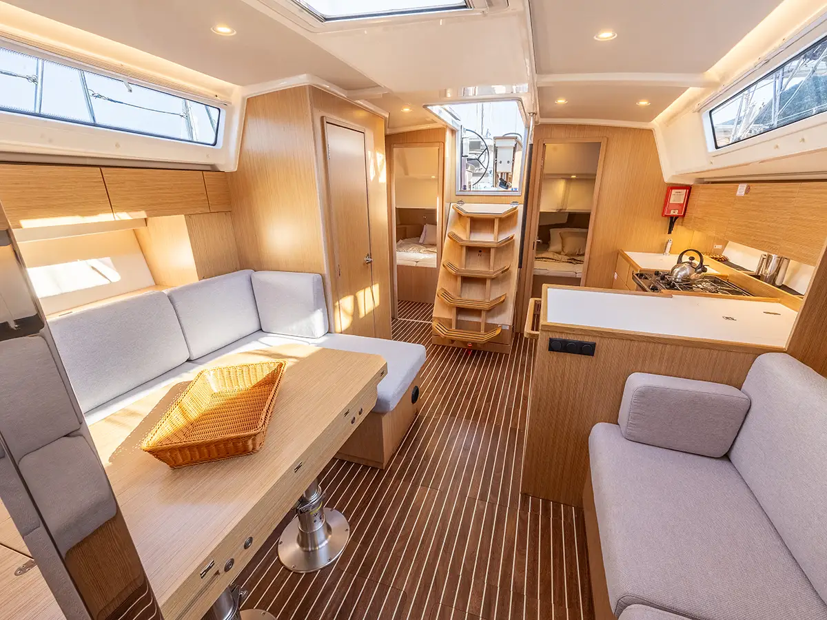 Bavaria C42
