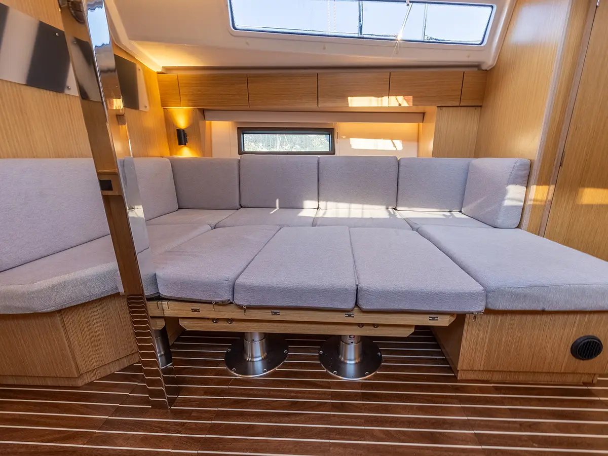 Bavaria C42