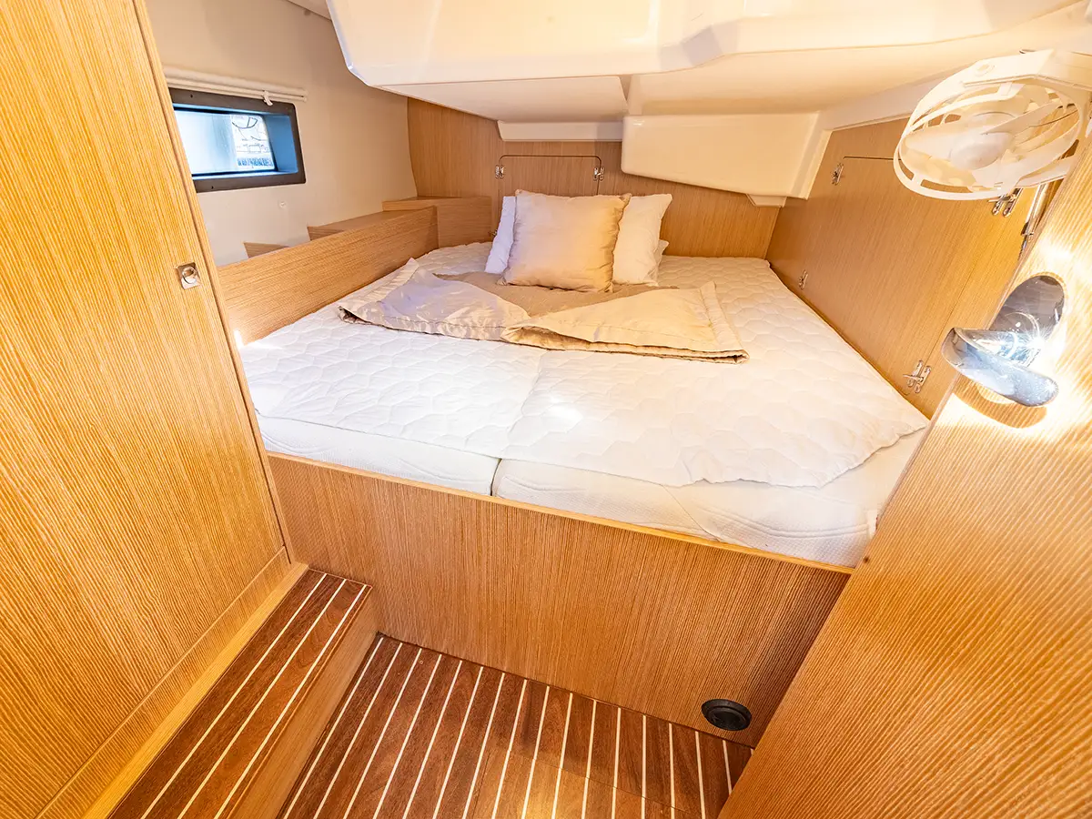 Bavaria C42