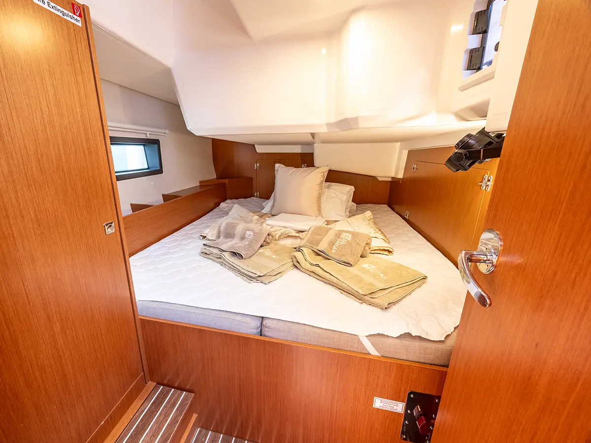 Bavaria C42