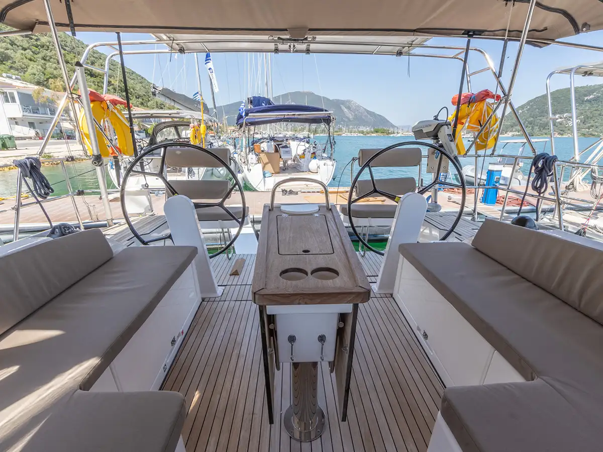 Bavaria C42