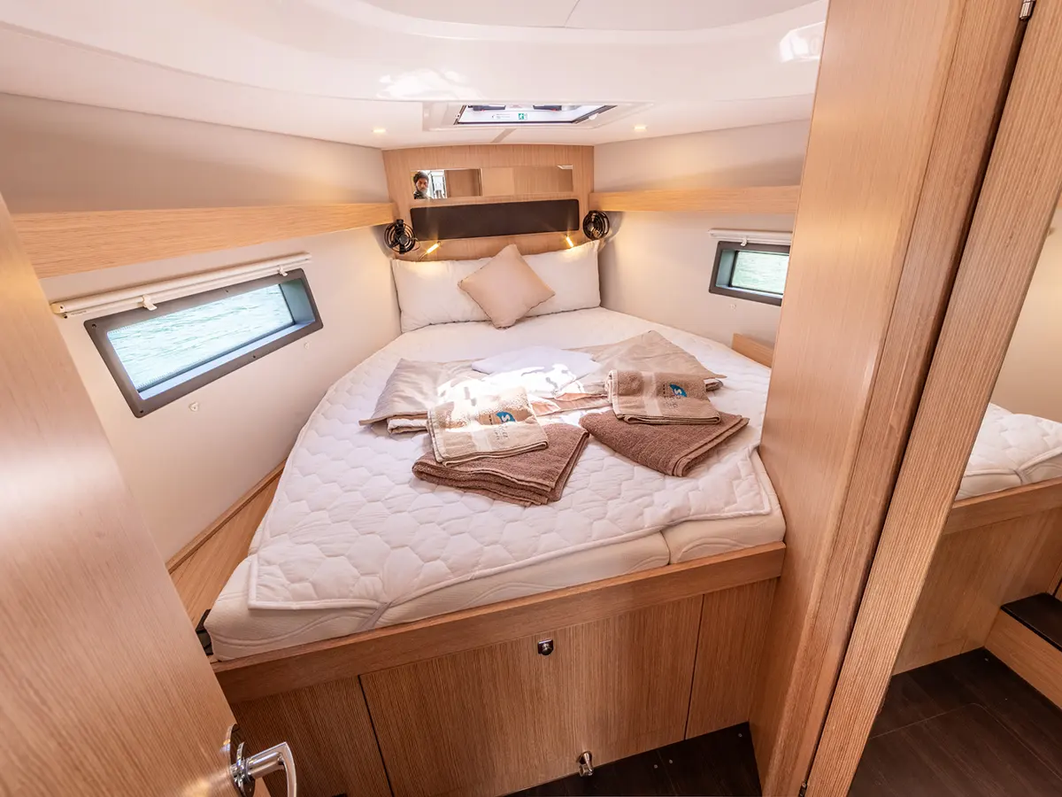 Bavaria C42