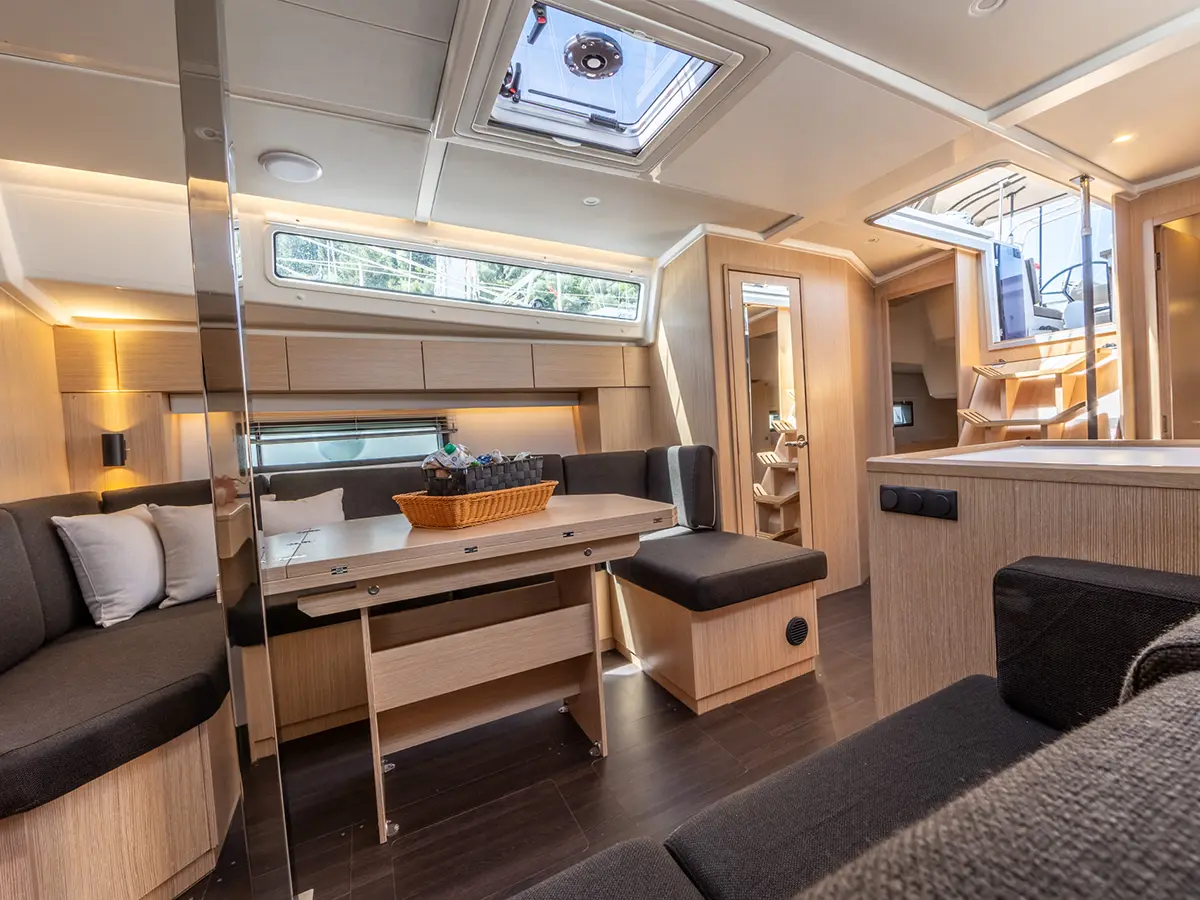 Bavaria C42