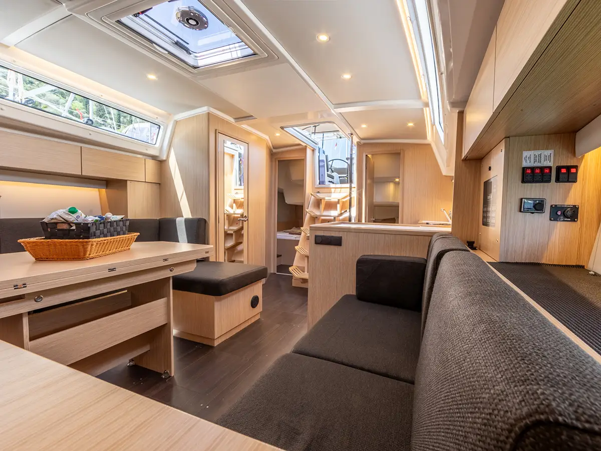 Bavaria C42