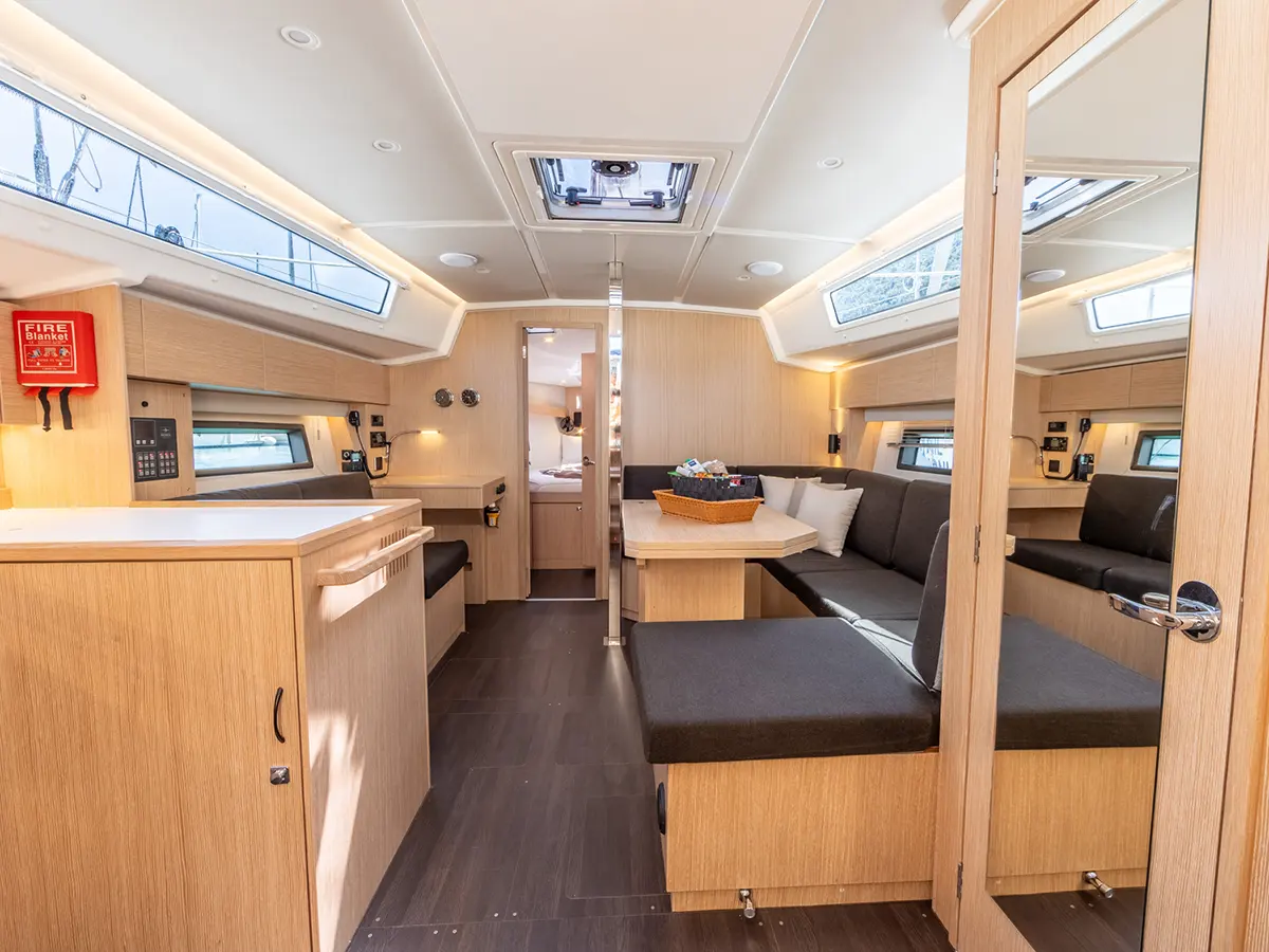 Bavaria C42