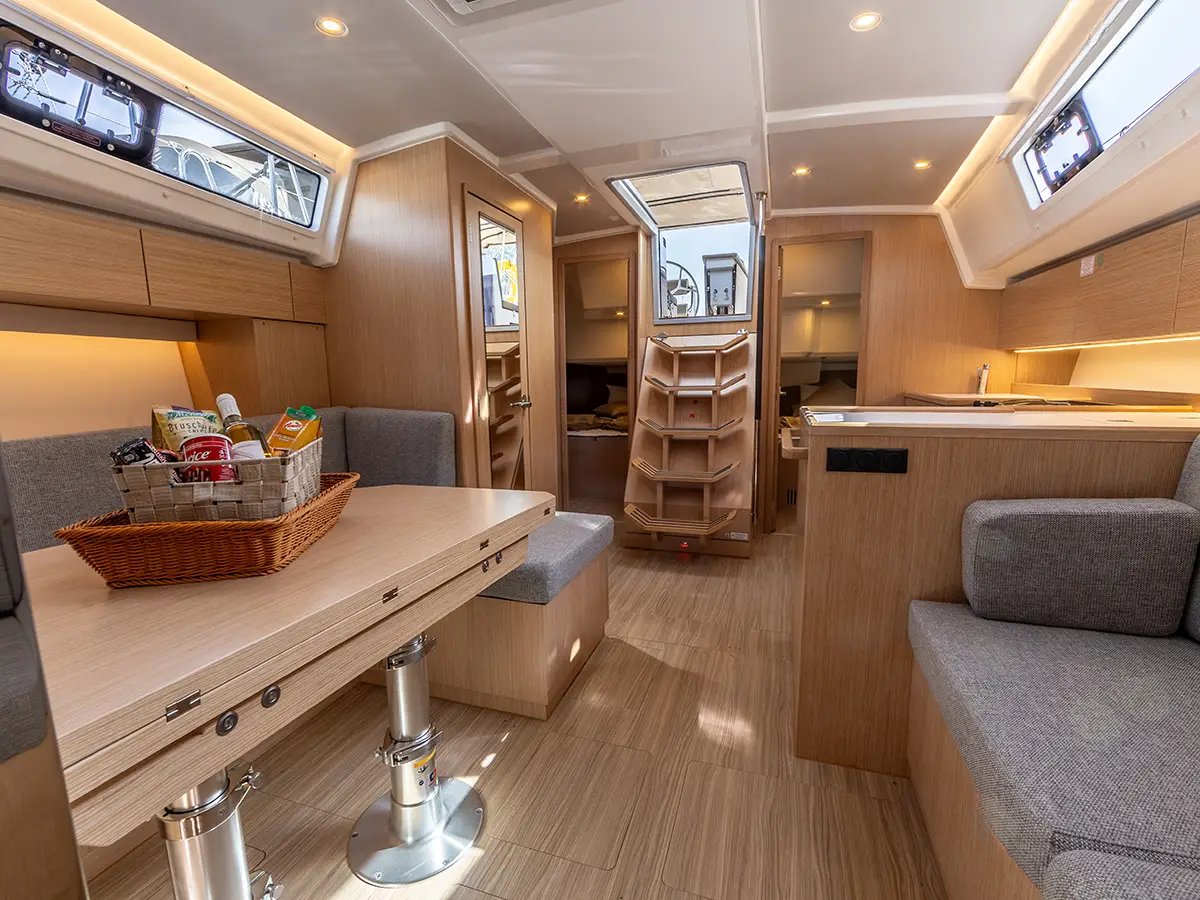 Bavaria C42