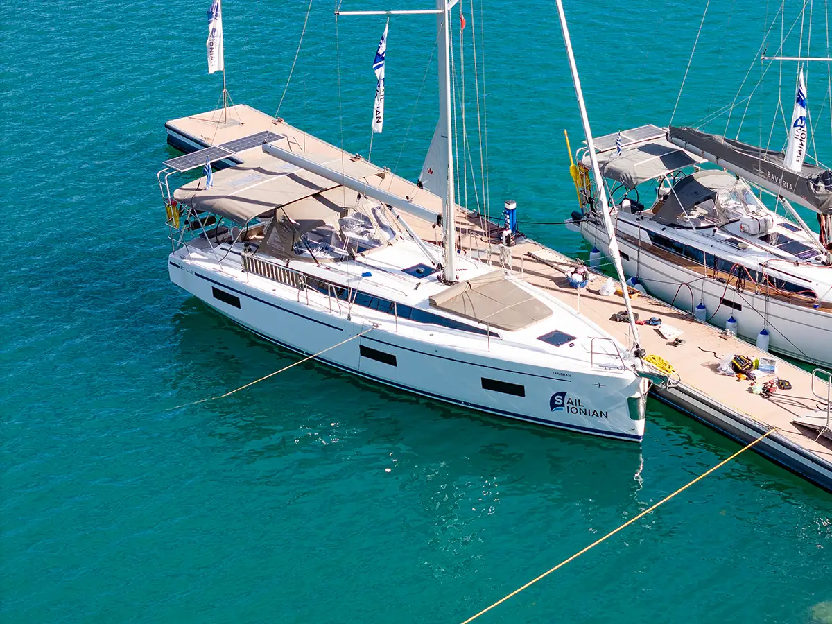Bavaria C42
