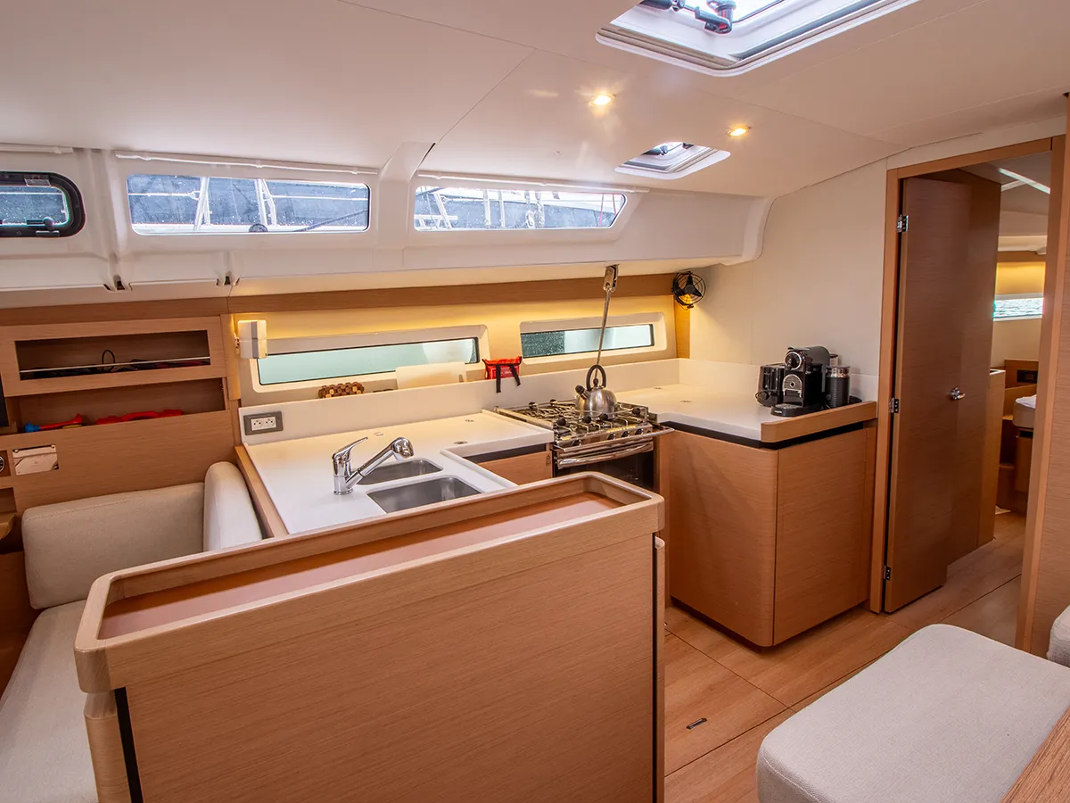 Sun Odyssey 490