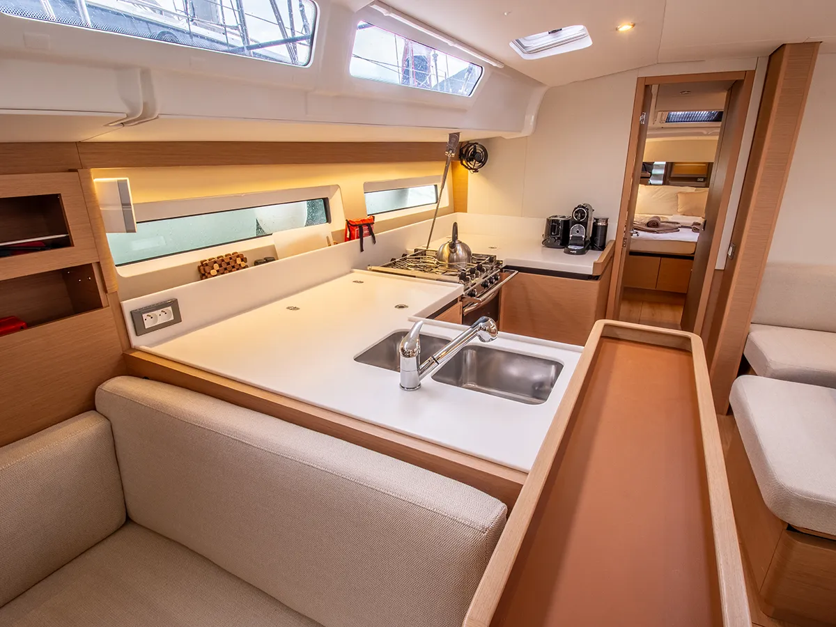 Sun Odyssey 490