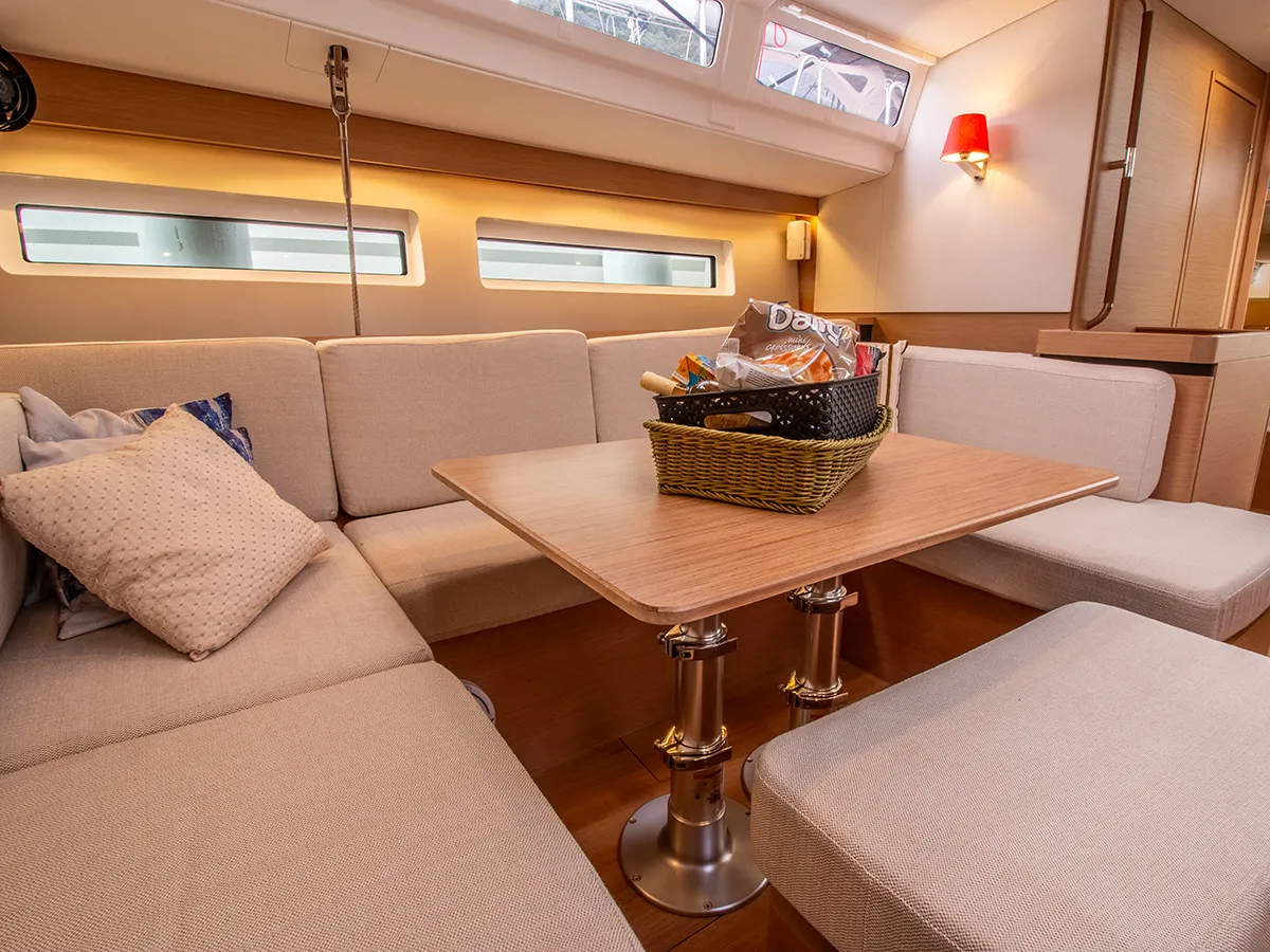 Sun Odyssey 490