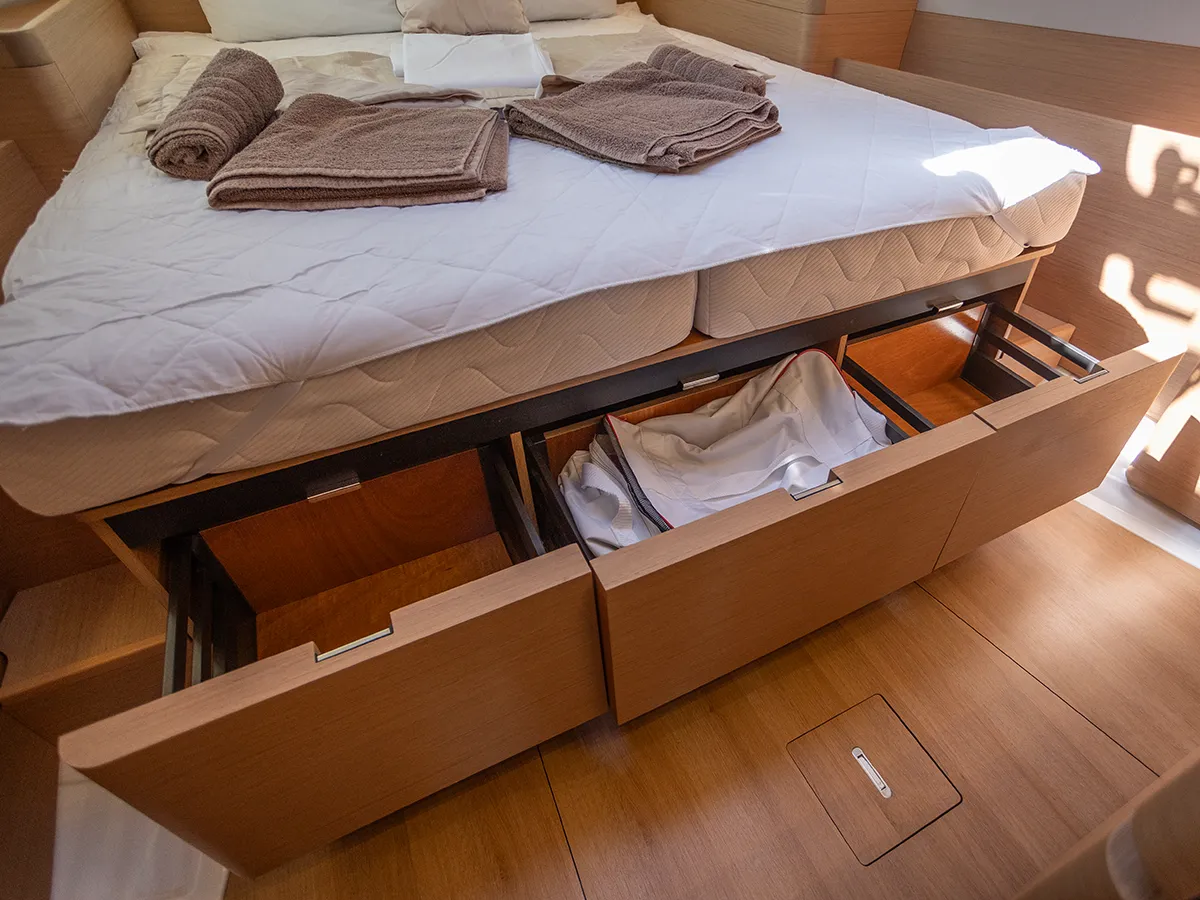Sun Odyssey 490