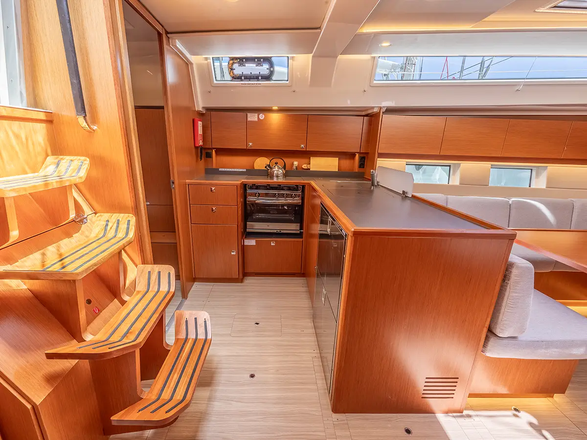 Bavaria C45