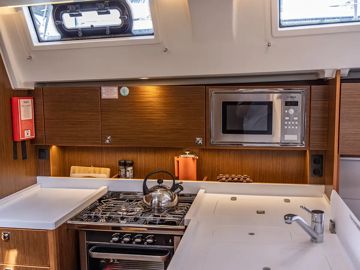 Bavaria C45