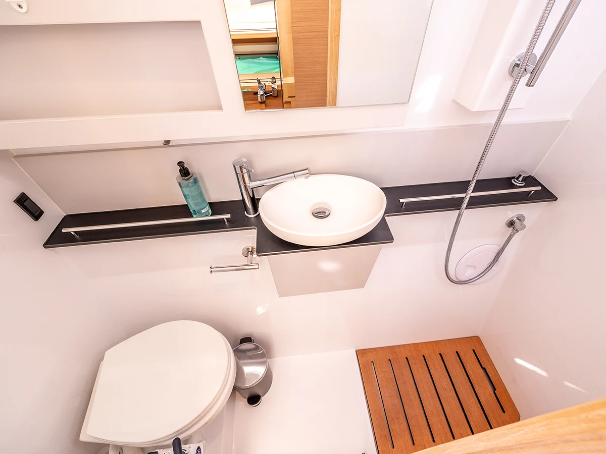 Nautitech Open 40 Catamaran