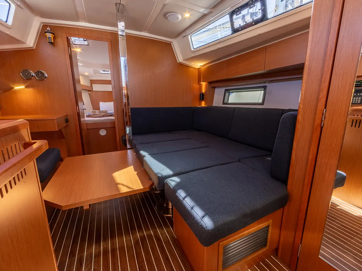 Bavaria C38