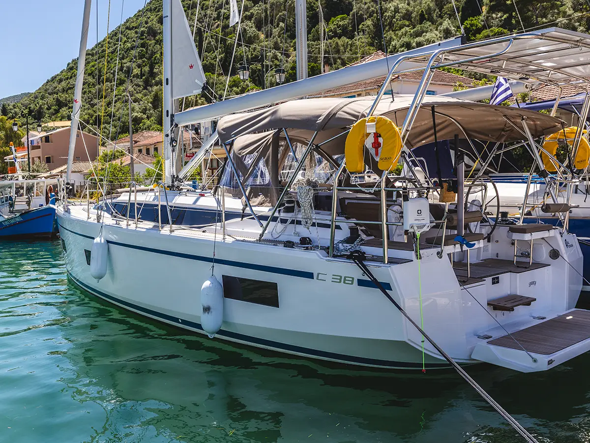 Bavaria C38
