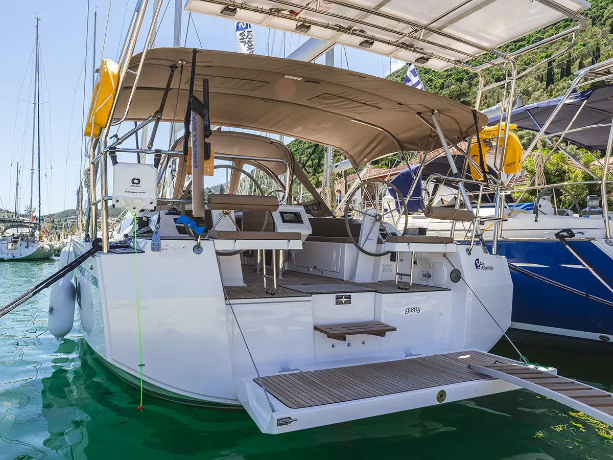 Bavaria C38