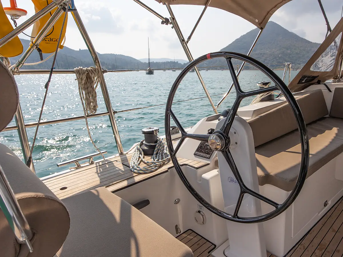 Bavaria C38