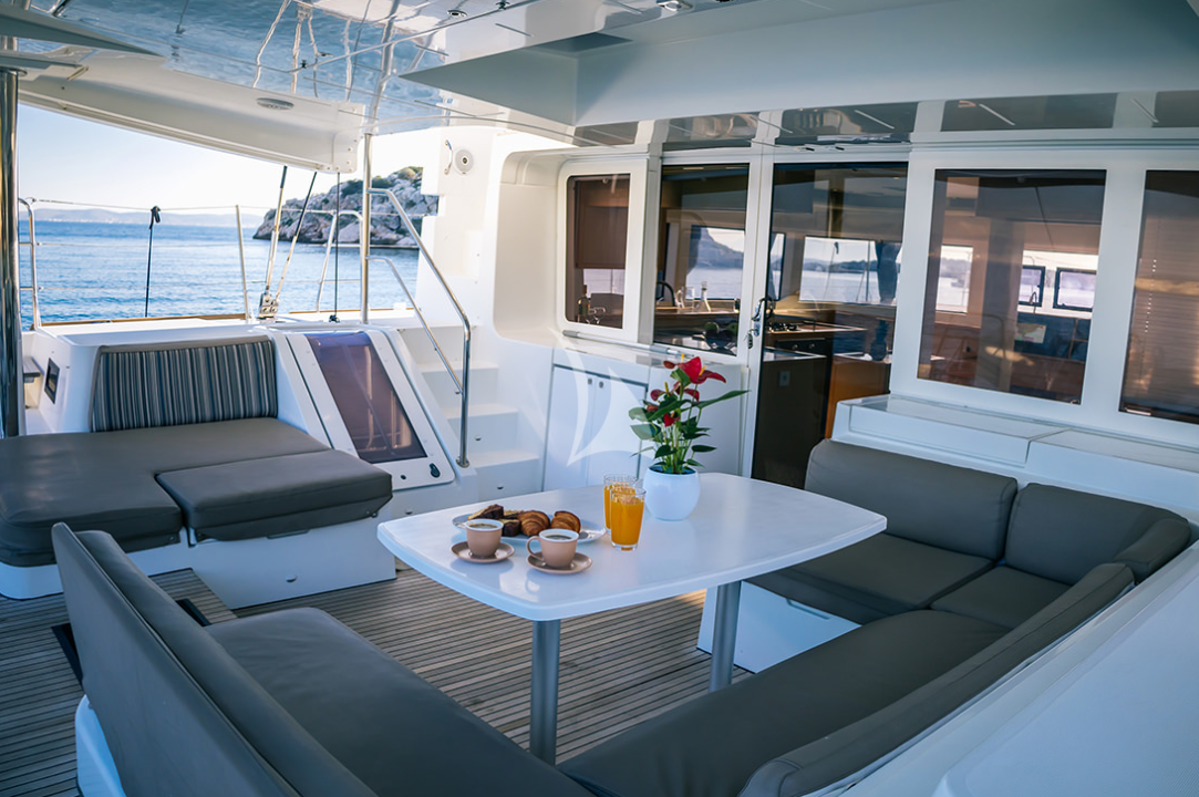 'White Pearl' crewed Lagoon 52 catamaran