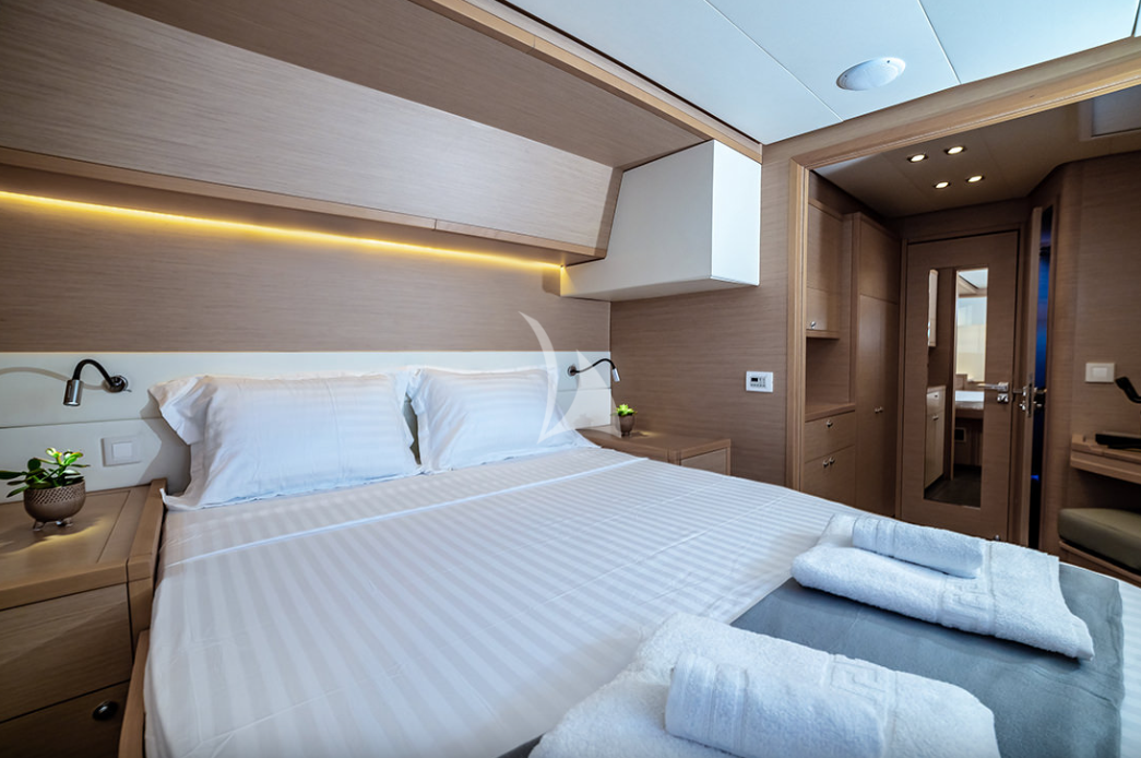 'White Pearl' crewed Lagoon 52 catamaran