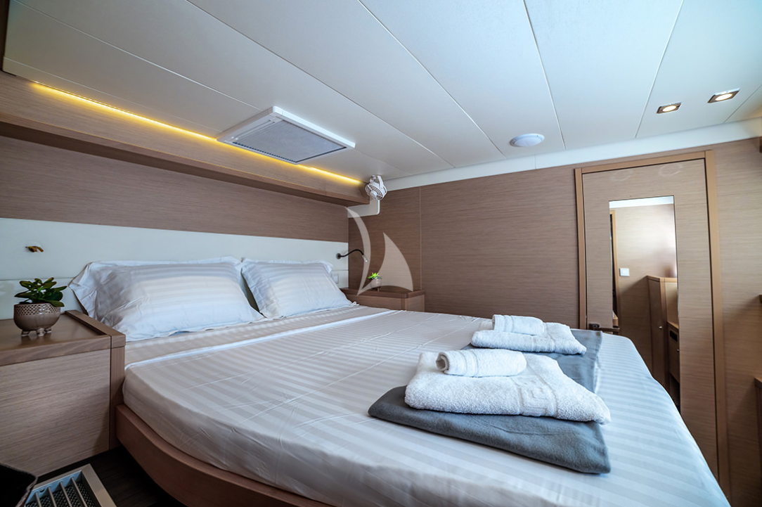 'White Pearl' crewed Lagoon 52 catamaran