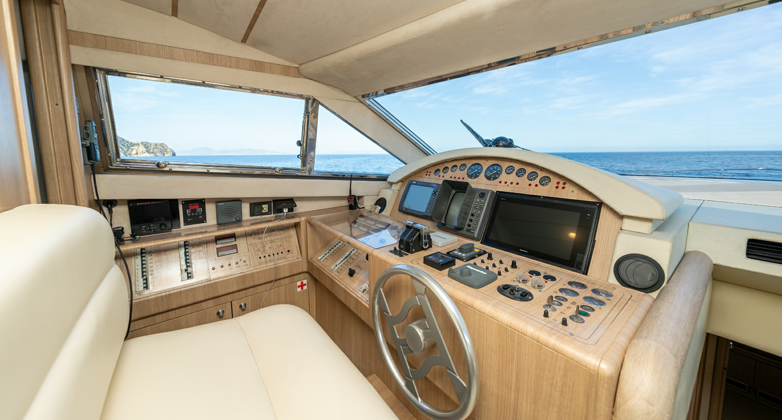 'Irene' Ferretti 68 classic motor yacht