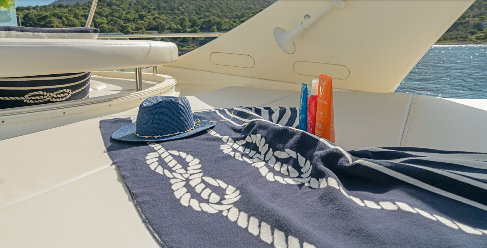 'Irene' Ferretti 68 classic motor yacht