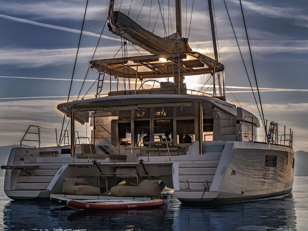 'Flo' Lagoon 52 crewed catamaran