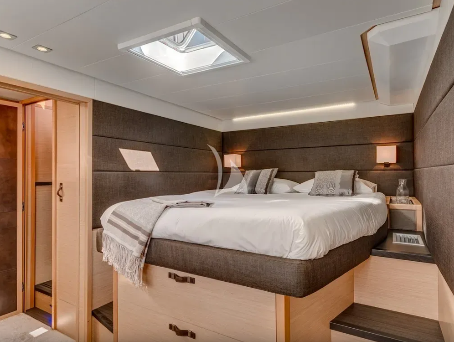 'Pearly Gates' Lagoon 630 Power Catamaran