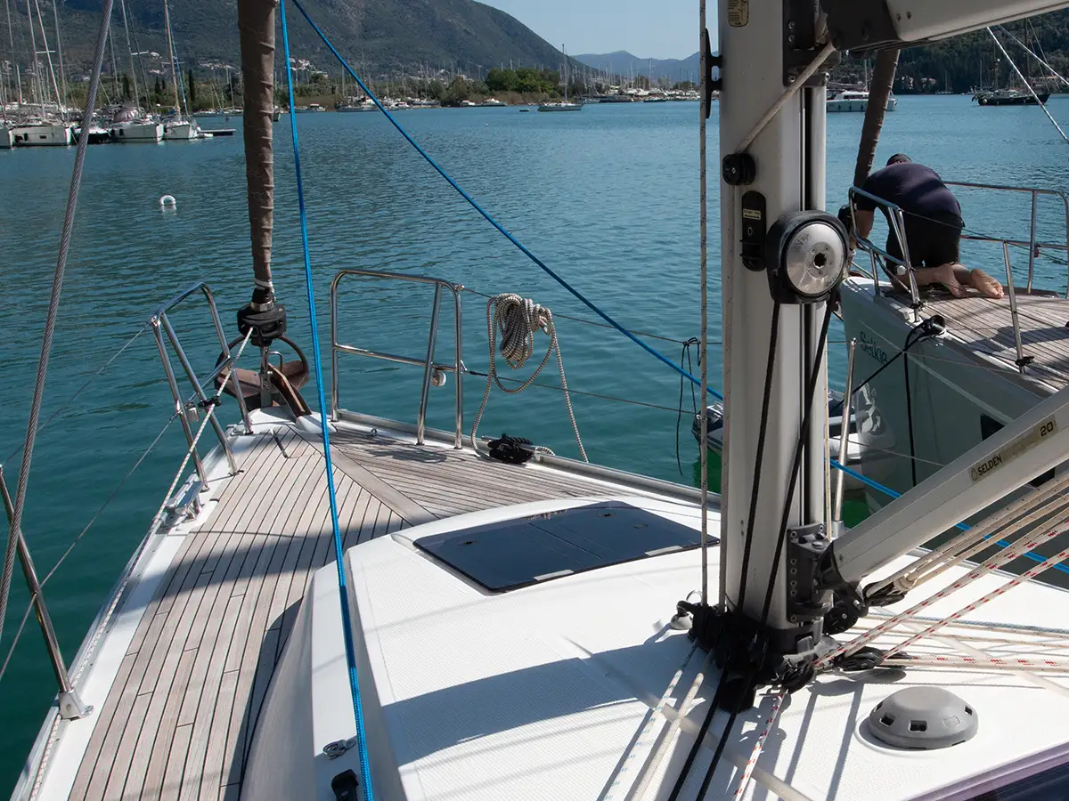 Bavaria 37
