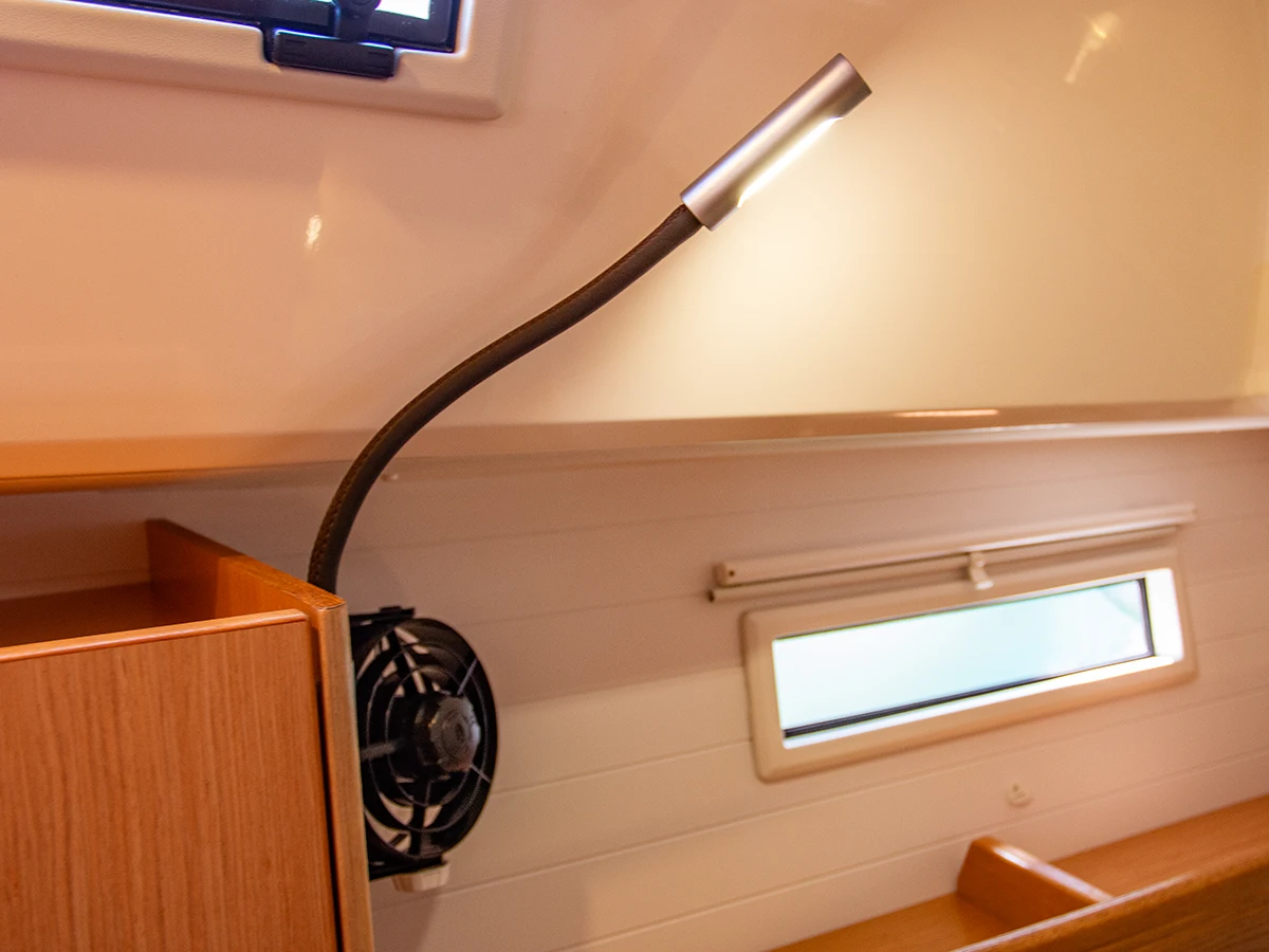 Bavaria 37