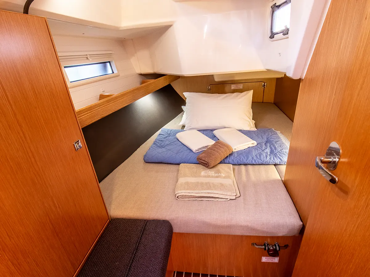 Bavaria 37