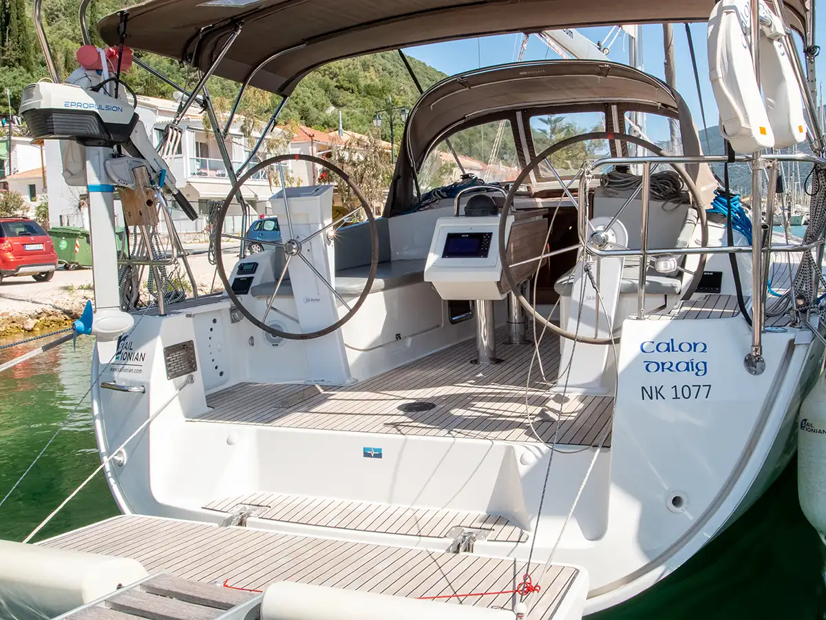 Bavaria 37