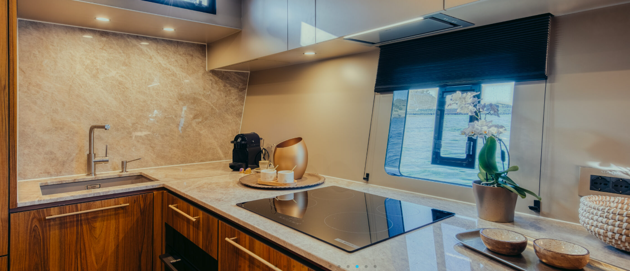 'Honeymoon' Moon Yacht 65 catamaran